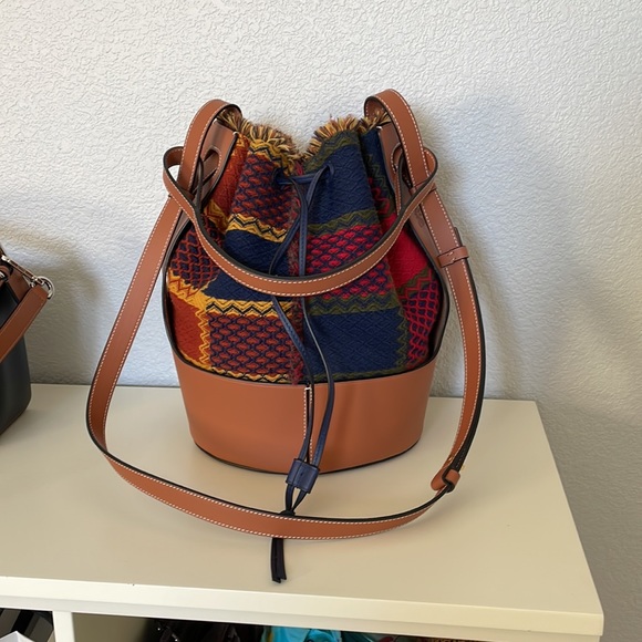 SOLD Loewe multicolor balloon bag - Picture 3 of 8